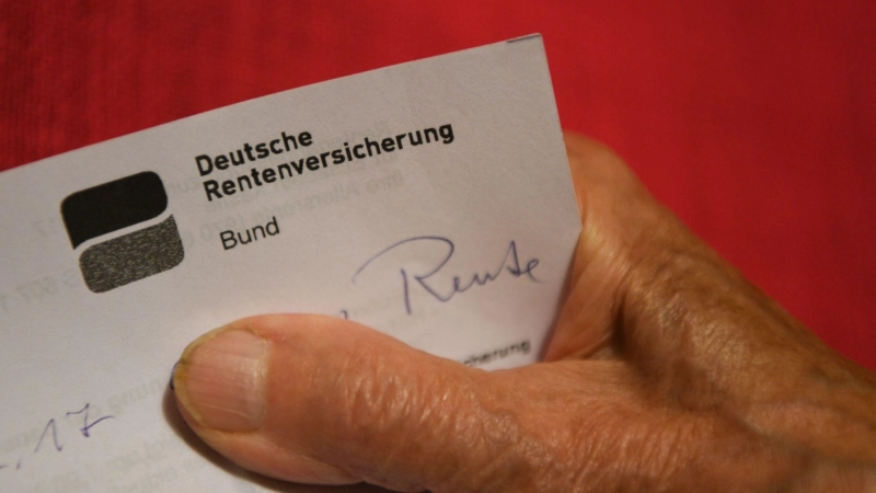 Eine von der Bundesregierung eingesetzte Kommission macht Vorschläge zur Zukunft der Rente. (Symbolbild) (Foto: Felix Kästle/dpa)