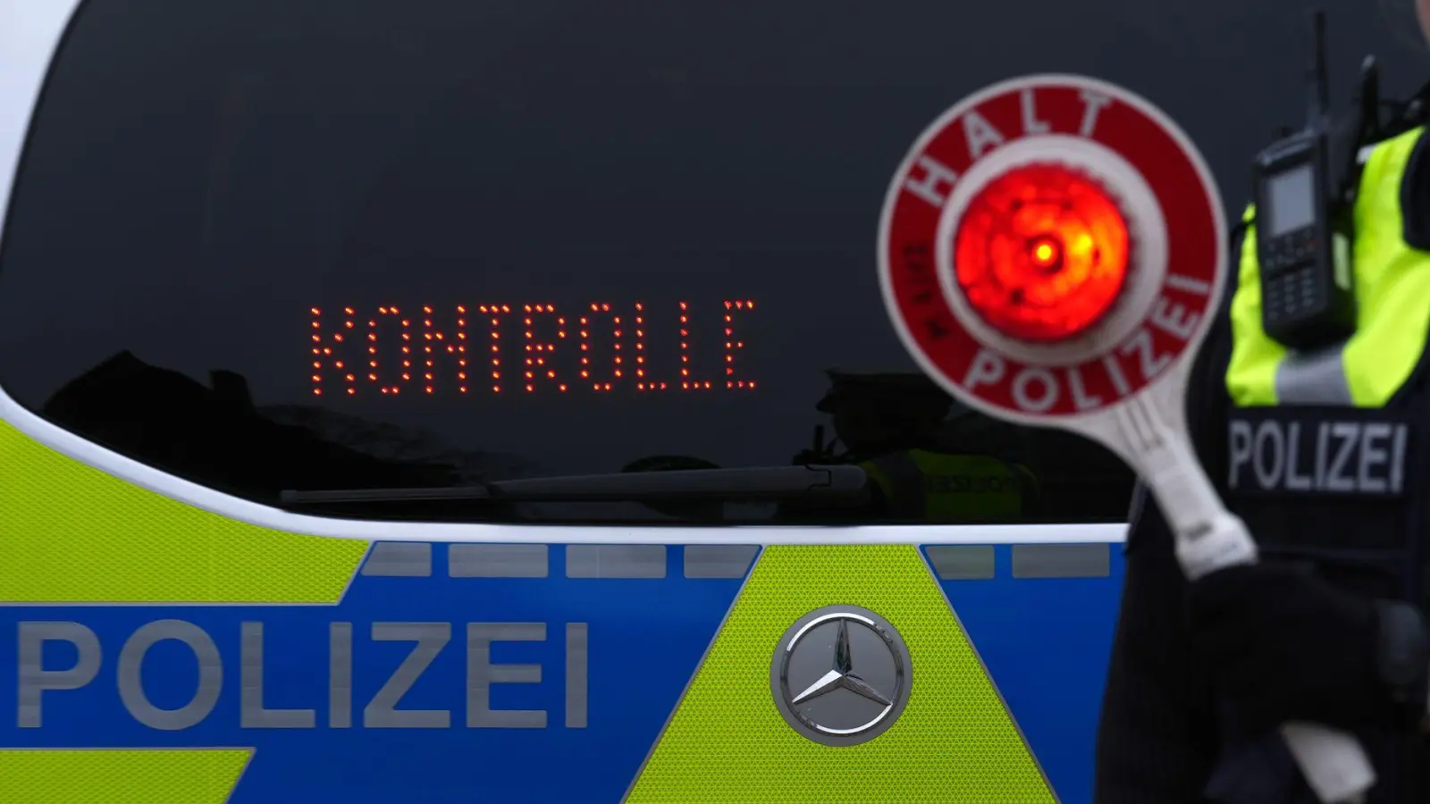 Der Jugendliche widersetzte sich der Polizeikontrolle. (Symbolbild) (Foto: Marcus Brandt/dpa)