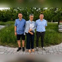 Tim Schnaubelt (links) und Michael Seybold (rechts) wurden als Vertreter von Bürgermeisterin Elisabeth Stammler gewählt. Die Rathauschefin leitete die konstituierte Sitzung nach einem Fahrradunfall leicht gehandicapt. (Foto: Tina Uhl)