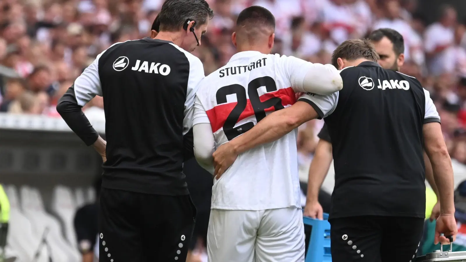 Deniz Undav musste früh vom Feld. (Foto: Markus Lenhardt/dpa)