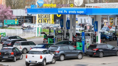 Polen führt eine Übergewinnsteuer für Mineralölkonzerne ein, um die Treibstoffpreise zu senken. (Archivbild) (Foto: Patrick Pleul/dpa)