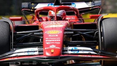 Ferrari-Pilot Charles Leclerc dominierte den ersten Testtag in Imola. (Foto: Antonio Calanni/AP/dpa)