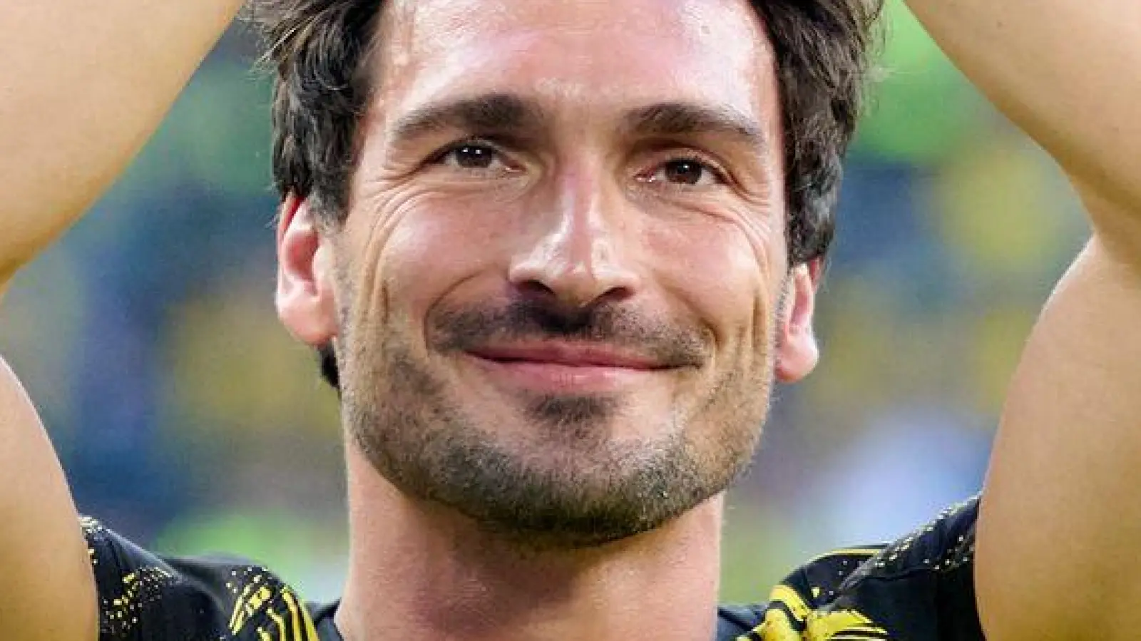 Mats Hummels nach seinem Abschiedsspiel für den BVB.  (Foto: Bernd Thissen/dpa)