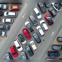 Ganz schön viel Auswahl: Doch in der Kfz-Versicherung verursachen manche Modelle höhere Schäden als andere - das schlägt sich in de (Foto: Jan Woitas/dpa/dpa-tmn)