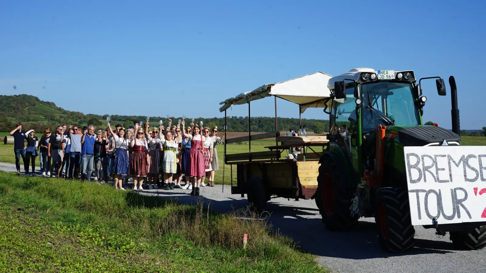 Bei der geführten Wanderung „Bremsergäste on Tour“ präsentiert Weinprinzessin Alisa I. am Sonntag ab 14 Uhr die einzelnen Herbstgenuss-Stationen. (Foto: Jonas Gümpelein)
