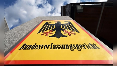 Das Bundesverfassungsgericht hat eine Verfassungsbeschwerde gegen die Verwendung von Anom-Chat-Daten geprüft. (Archivbild) (Foto: Uli Deck/dpa)