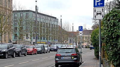 Früher durften hier Elektroautos und Carsharing-Fahrzeuge parken. Dass man beide Varianten kombiniert, ist durch den neuen Bußgeldkatalog nicht mehr möglich. (Foto: Jim Albright)