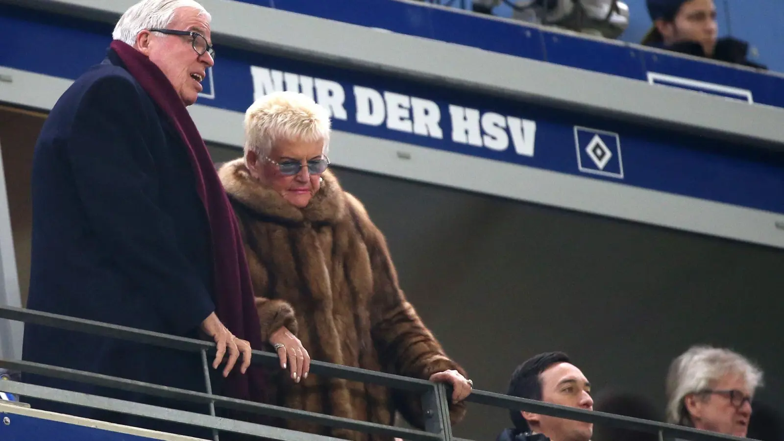 Investor Klaus-Michael Kühne im Stadion des Hamburger SV (Archivbild). (Foto: Christian Charisius/dpa)