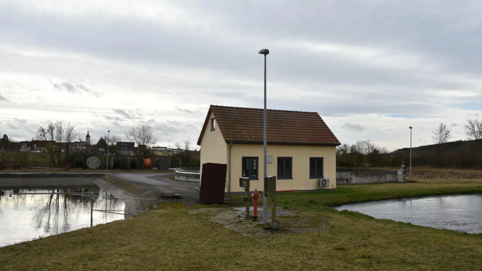 Die Abwasseranlage in Gerhardshofen. Zwei Einleitungsanfragen kamen, davon eine vom Landkreis und eine von der örtlichen Lackfirma. (Archivbild: Anita Dlugoß)