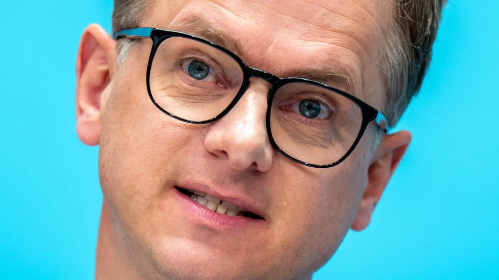 CDU-Generalsekretär Linnemann übt scharfe Kritik am Vorstoß des Linken-Politikers Ramelow. (Archivbild) (Foto: Michael Kappeler/dpa)