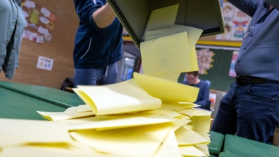 In Wülfershausen wird wegen Verdachts der Wahlfälschung ermittelt. (Symboldbild)   (Foto: Pia Bayer/dpa)