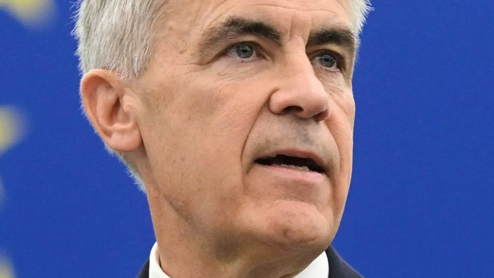 „Wo sich unsere Stärken unterscheiden, ergänzen sie sich. Wo sie sich überschneiden, schaffen sie Größe“: Kanadas Premierminister Mark Carney bekam für seine Rede vor dem Europäischen Parlament langen Applaus. (Foto: Pascal Bastien/AP/dpa)