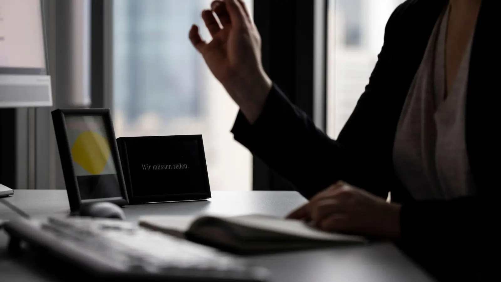 Frauen auf Chefposten im Mittelstand sind wenig verbreitet, doch es werden mehr (Archivbild) (Foto: Hannes P Albert/dpa)