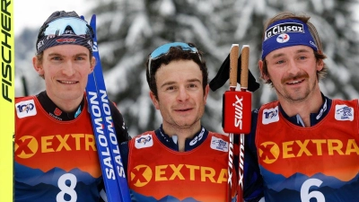 Friedrich Moch (l) hat es auf das Podest der prestigesträchtigen Tour de Ski geschafft. (Foto: Alessandro Trovati/AP/dpa)