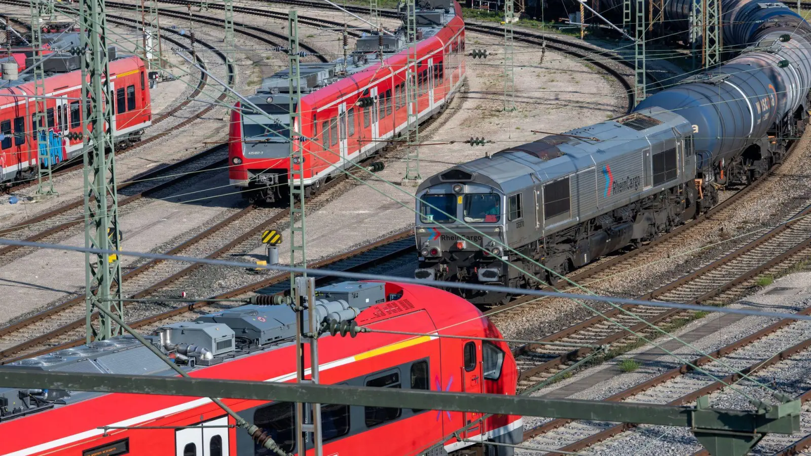 „Nichts geht mehr“ heißt es nächstes Jahr für vier Wochen im Ulmer Hauptbahnhof. (Archivbild) (Foto: Stefan Puchner/dpa)