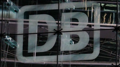 Bei der Deutschen Bahn beginnt in dieser Woche die entscheidende Tarifrunde mit der Lokführergewerkschaft GDL. (Archivbild) (Foto: Carsten Koall/dpa)