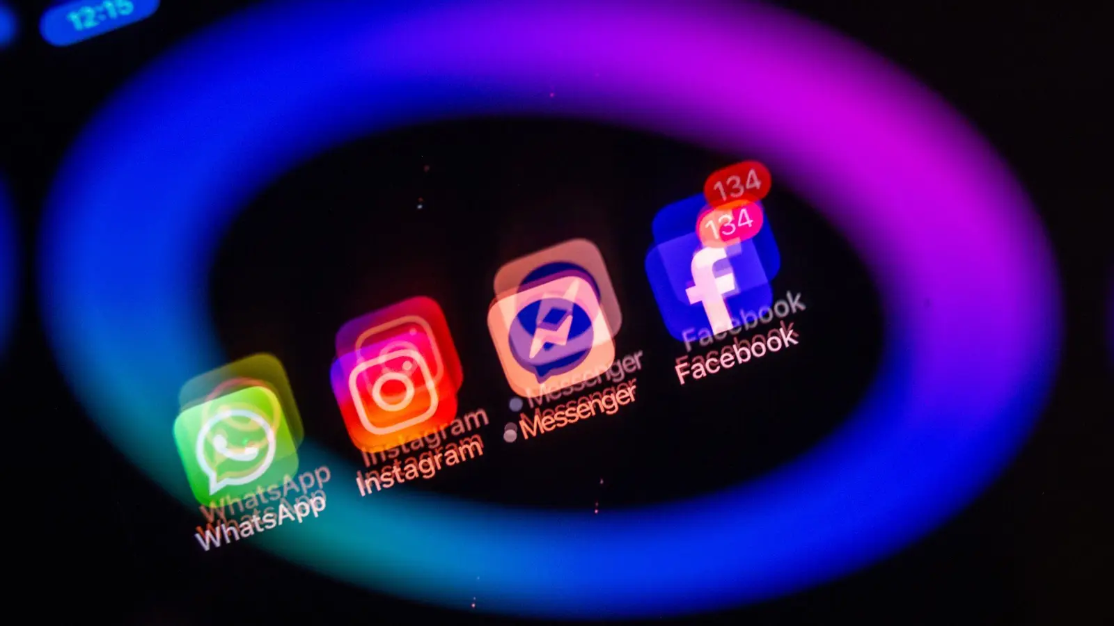 Die unrechtmäßige Datensammlung durch Meta hat zu Sammelklagen und ersten Gerichtsentscheidungen auf Schadenersatz geführt: Betroffene können sich kostenlos im Verbandsklageregister anmelden. (Foto: Jens Büttner/dpa)