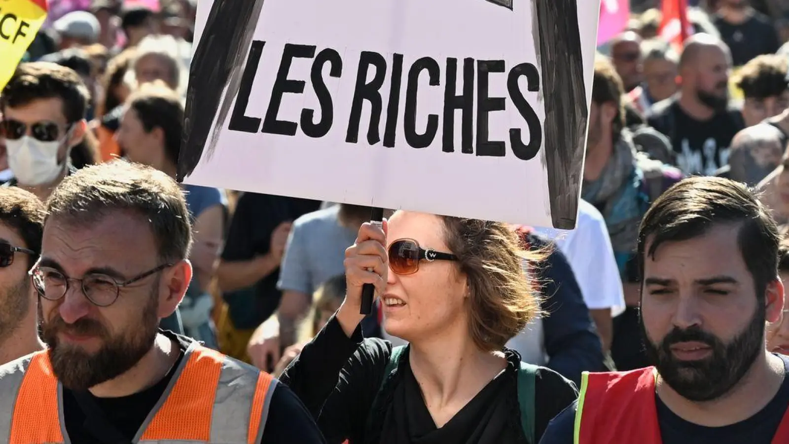 Landesweit fanden heute in Frankreich Kundgebungen und Protestaktionen statt. (Foto: Pascal Bastien/AP/dpa)