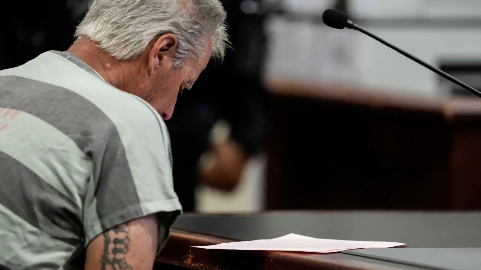 Ein 14-Jähriger tötete an einer Schule in Georgia 2024 mehrere Menschen. Nun ist sein Vater wegen Mordes verurteilt worden. (Archivbild) (Foto: Brynn Anderson/POOL AP/AP/dpa)