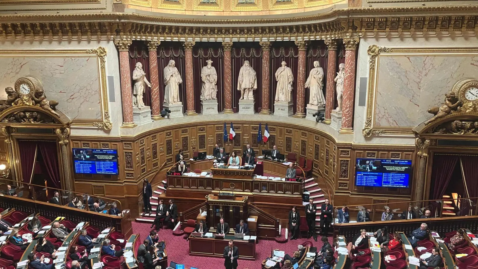 Frankreichs Senat wird etwa zur Hälfte neu gewählt. (Archivbild) (Foto: Jonathan Klein/AFP/dpa)