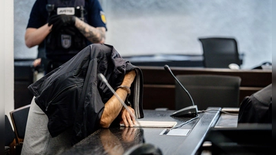Opfer und Täter sollen sich vor der Tat im Drogenmilieu kennengelernt haben. (Foto: Christoph Schmidt/dpa)