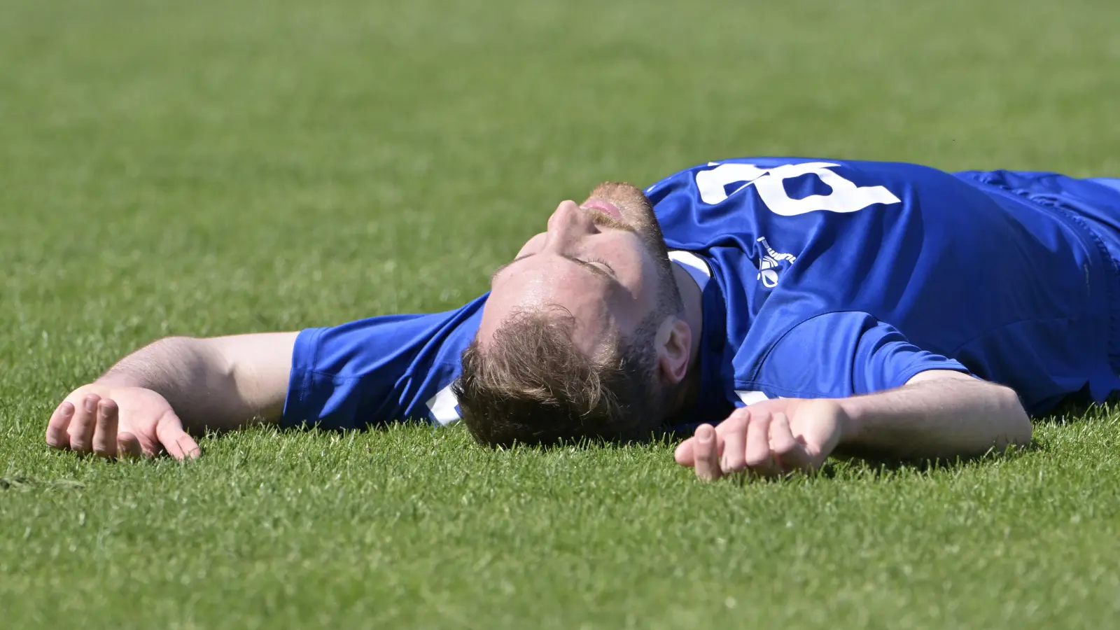 Zuletzt lag Niklas Rückel flach, soll aber im Auswärtsspiel in Mögeldorf wieder für den SVG Steinachgrund spielen. (Foto: Martin Rügner)