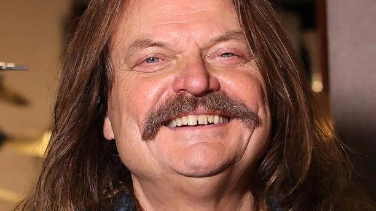 Vor 50 Jahren gelang dem Musiker und Produzenten Leslie Mandoki die Flucht aus dem kommunistischen Ungarn. (Archivbild) (Foto: Karl-Josef Hildenbrand/dpa)