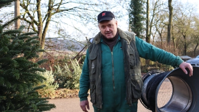 Walter Neuberger aus Görchsheim bei Leutershausen hat in der Adventszeit viel Stress. (Foto: A. Müller)