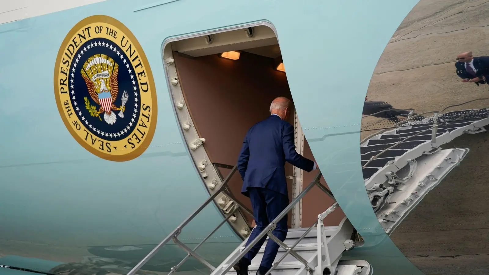 US-Präsident Joe Biden hat sich nicht bei seiner an Corona erkrankten Ehefrau Jill angesteckt und reist mit der Air Force One nach Neu-Delhi. (Foto: Evan Vucci/AP)