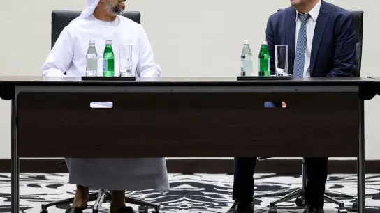 Wirtschaftsminister Robert Habeck führt in den Vereinigten Arabischen Emiraten (VAE) Gespräche über mögliche Energieimporte. (Foto: Bernd von Jutrczenka/dpa)