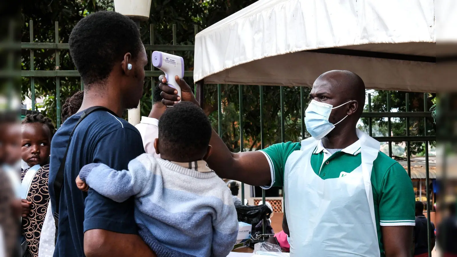 Die WHO hat eine Gesundheitsnotlage ausgerufen.  (Foto: Hajarah Nalwadda/AP/dpa)