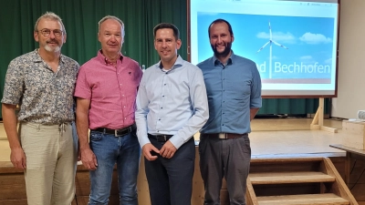 Die neu gewählten Aufsichtsratsmitglieder (von links): Michael Eff, Siegfried Dörsch, Sven Waidmann und Franz Schwaiger. Es fehlt der in Abwesenheit gewählte Helmut Schnotz. (Foto: Bernd Kober)