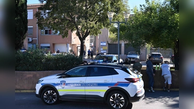Die Hintergründe der Schüsse vor einer Schule in Südfrankreich sind noch unklar. (Foto: Miguel Medina/AFP/dpa)