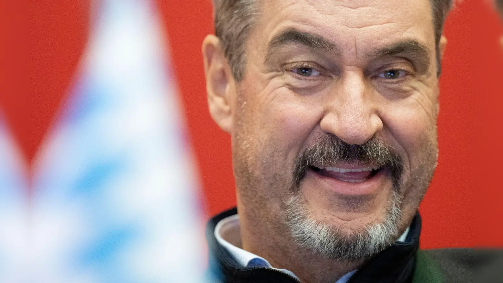 Ministerpräsident Markus Söder (CSU) will die Kommunen nicht mit ihren Geldsorgen alleine lassen - aber er will auch einen soliden Haushalt für Bayern vorlegen. (Archivbild) (Foto: Boris Roessler/dpa)