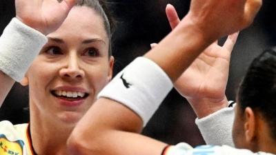 Die deutschen Handballerinnen haben das WM-Auftaktspiel gegen Island gewonnen. (Foto: Marijan Murat/dpa)