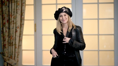 Schauspielerin Jeanette Hain ist seit ein paar Tagen in der ARD-Mediathek als Mafiapatin zu sehen. (Foto: Britta Pedersen/dpa)