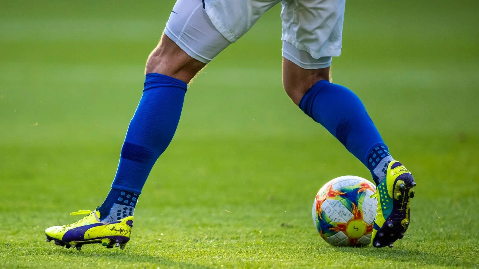 Mit einem Heimsieg will sich der SVG Steinachgrund von seinen Zuschauern verabschieden. (Symbolbild: Jens Büttner/dpa-Zentralbild/ZB)