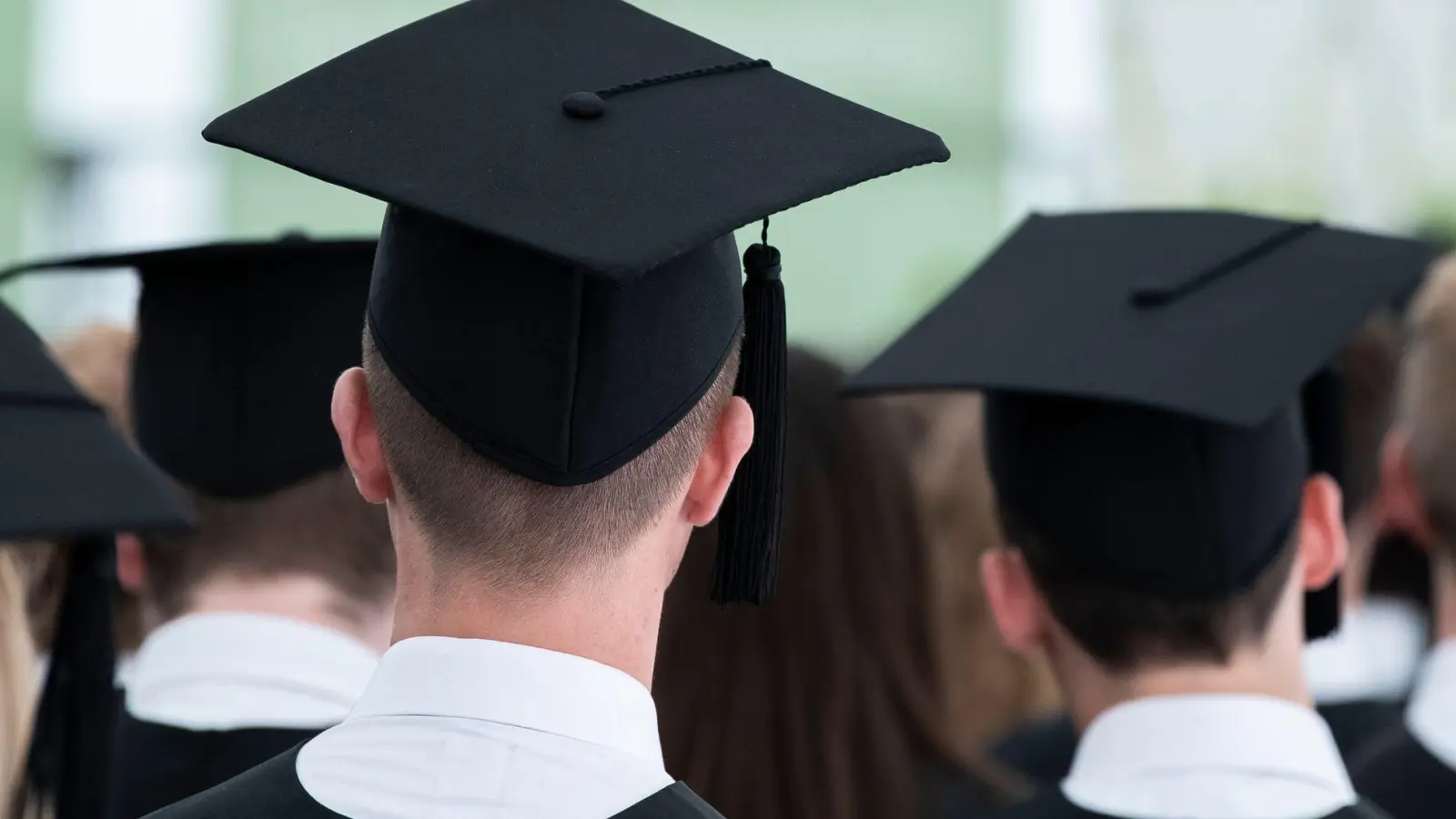 Die höchste Bachelorabschlussquote gibt es nach acht Semestern bei den Rechts-, Wirtschafts- und Sozialwissenschaften, die niedrigste bei den Geisteswissenschaften. (Archivbild) (Foto: Silas Stein/dpa)
