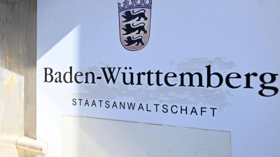 Die Staatsanwaltschaft ermittelt gegen die Leiterin einer Jugendhilfeeinrichtung. (Symbolbild)  (Foto: Bernd Weißbrod/dpa)