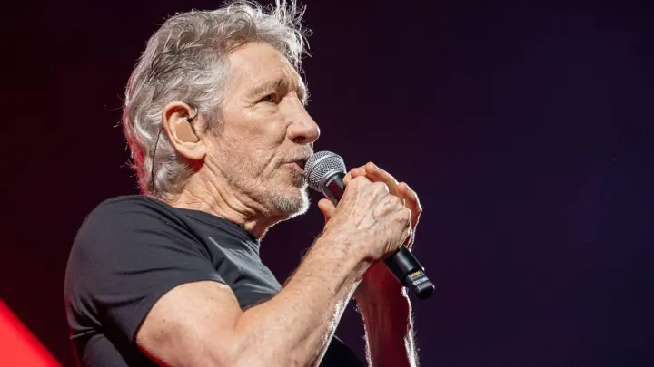 Roger Waters, britischer Sänger und Mitbegründer der Rockband Pink Floyd, während eines Auftritts. (Foto: Lorena Sopêna/EUROPA PRESS/dpa/Archivbild)