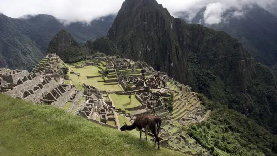 Die blutigen Proteste haben für den Tourismus in Peru schwere Folgen. Die Inka-Stadt Machu Picchu ist geschlossen worden. (Foto: Paco Chuquiure/EFE/dpa)