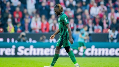 Gladbachs Manu Koné sah im Derby gegen Köln die Rote Karte. (Foto: Rolf Vennenbernd/dpa)