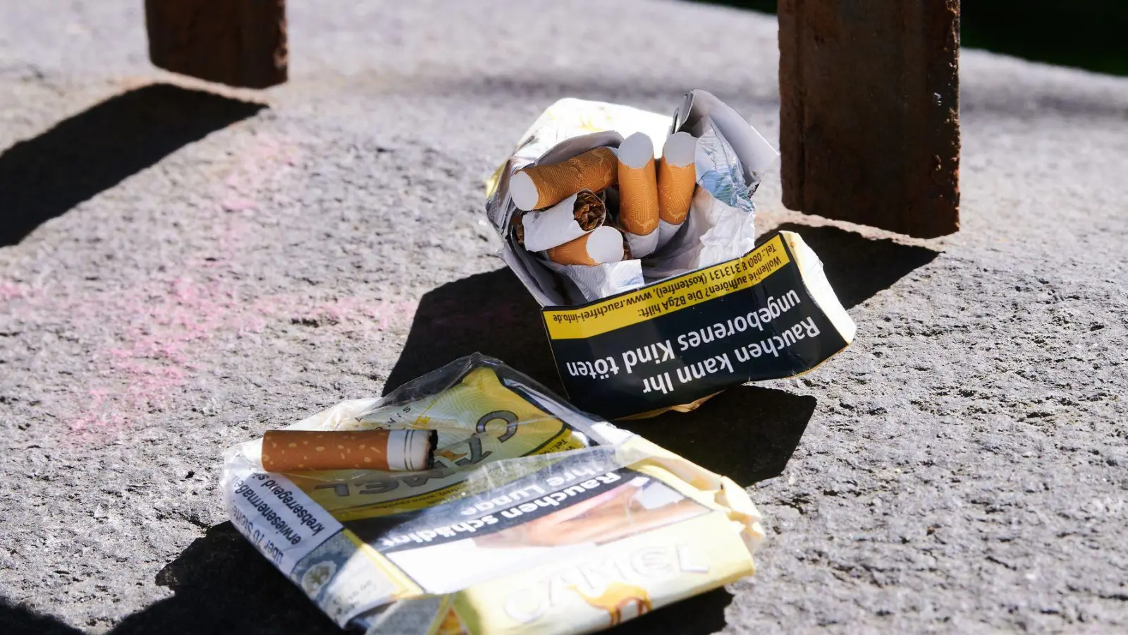 Rauchen aufgeben lohnt sich: Neben gesundheitlichen Vorteilen bietet der Rauchstopp langfristig auch erhebliche finanzielle Einsparungen. (Foto: Annette Riedl/dpa/dpa-tmn)