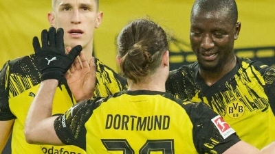 BVB-Stürmer Serhou Guirassy (rechts) gelang nach längerer Durststrecke wieder ein Tor. (Foto: Bernd Thissen/dpa)
