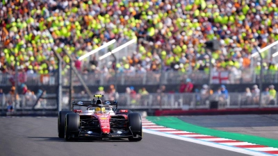 Lewis Hamilton gibt in Silverstone den Ton an. (Foto: David Davies/PA Wire/dpa)