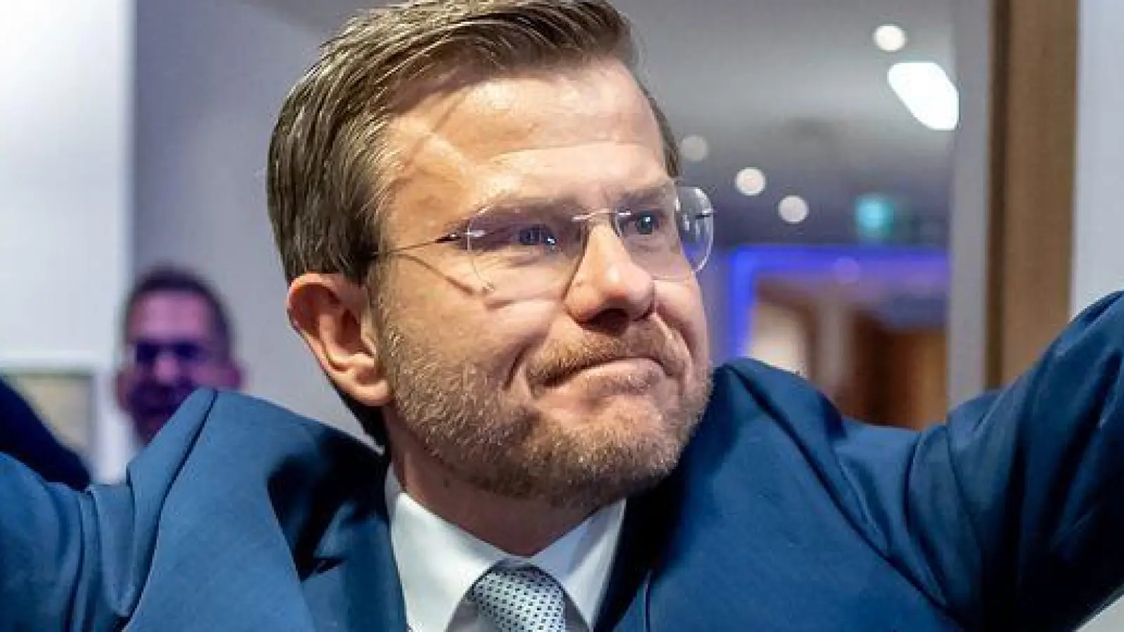 Nürnbergs Oberbürgermeister Marcus König (CSU) geht mit klarem Vorsprung und damit als Favorit in die Stichwahl gegen seinen Herausforderer Nasser Ahmed.  (Foto: Daniel Karmann/dpa)