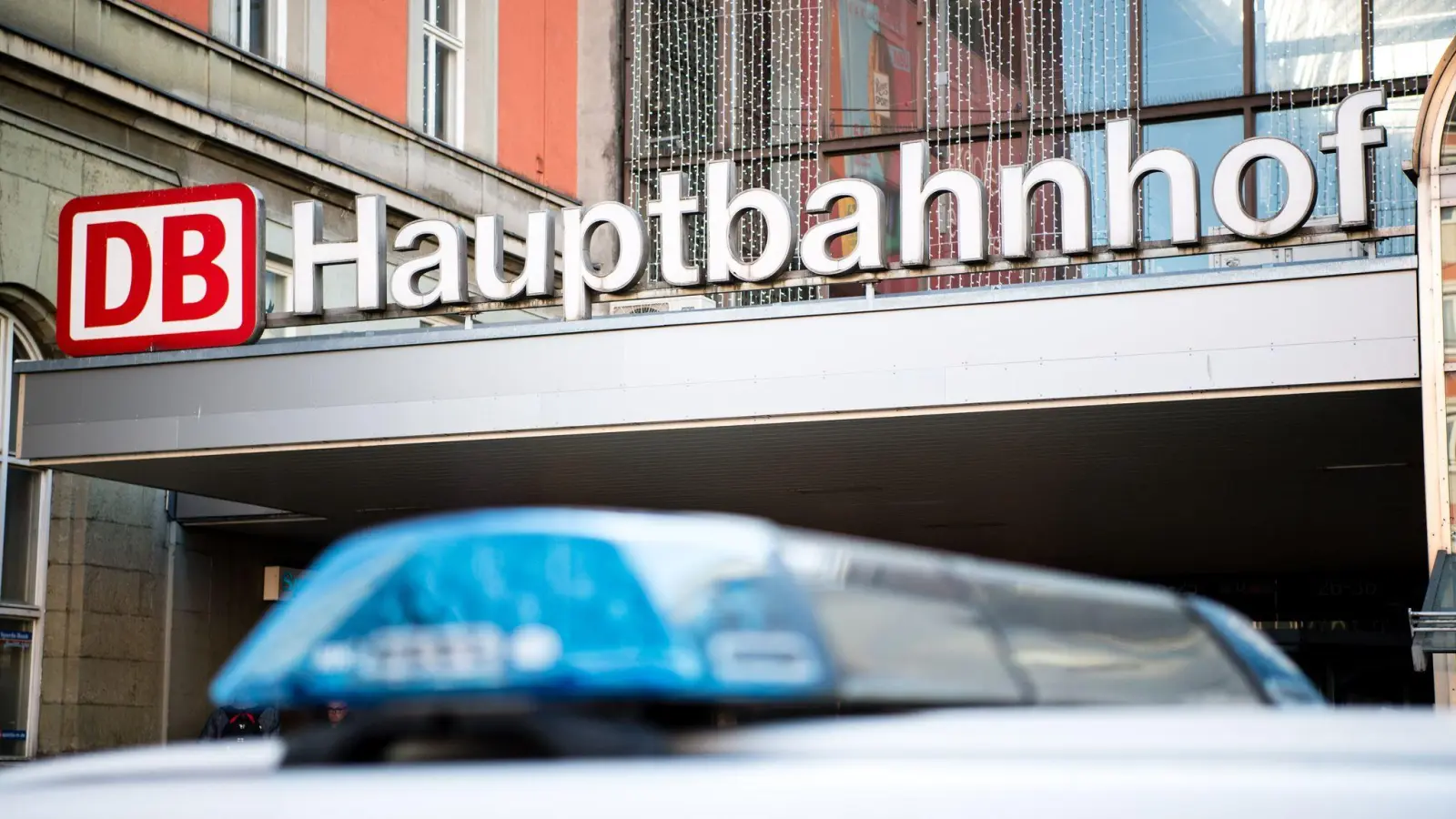 Bei der Zusammenführung der Familie hat die Bundespolizei geholfen. (Symbolbild) (Foto: Matthias Balk/dpa)