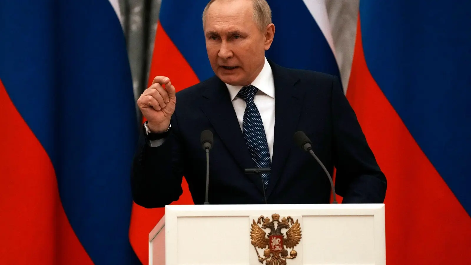 Kündigte bereits am 21. Februar in seiner Rede zur Lage der Nation die Aussetzung des Vertrags an: Wladimir Putin. (Foto: Thibault Camus/AP/dpa)