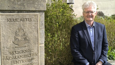 Seit 2021 leitet Pfarrer Dr. Jürgen Belz das Religionspädagogische Zentrum in Heilsbronn.  (Foto: Thomas Schaller)
