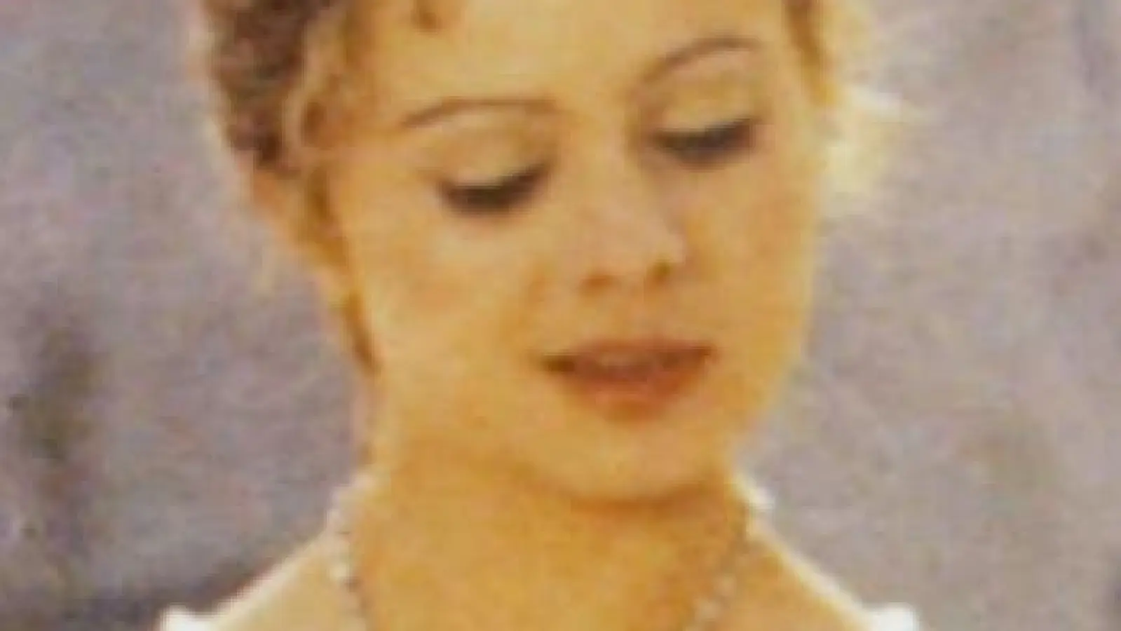 Der Prinz (Pavel Travnicek) passt Aschenbrödel (Libuse Safrankova) den verlorenen Schuh an - eine Szene aus „Drei Haselnüsse für Aschenbrödel“ (undatiert). (Archivbild) (Foto: Degeto/WDR/dpa)